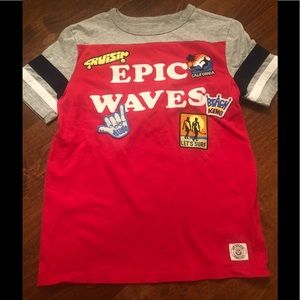 New Gap Size Medium Epic Waves T shirt. Red.